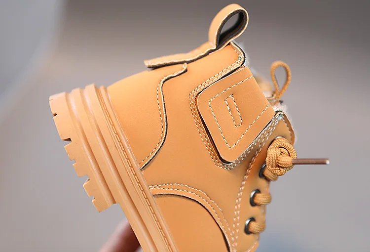 Children Warm Short Boots 2024 Winter Boys Thickened Leather Boots Girls Anti Slip Plush Cotton Shoes Kids Fashion Ankle Boots