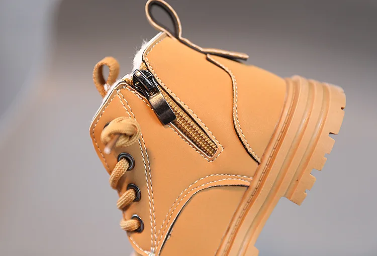 Children Warm Short Boots 2024 Winter Boys Thickened Leather Boots Girls Anti Slip Plush Cotton Shoes Kids Fashion Ankle Boots