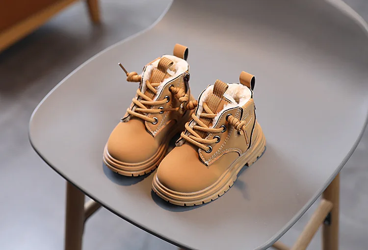 Children Warm Short Boots 2024 Winter Boys Thickened Leather Boots Girls Anti Slip Plush Cotton Shoes Kids Fashion Ankle Boots
