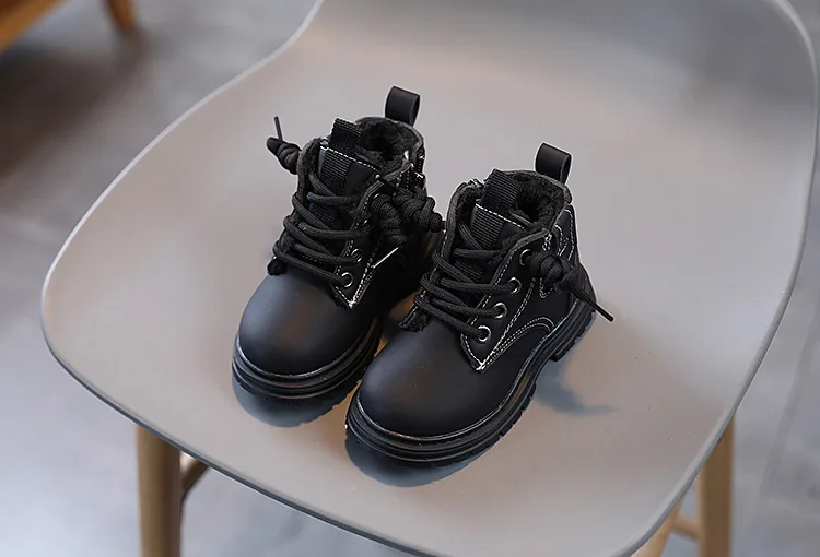Children Warm Short Boots 2024 Winter Boys Thickened Leather Boots Girls Anti Slip Plush Cotton Shoes Kids Fashion Ankle Boots